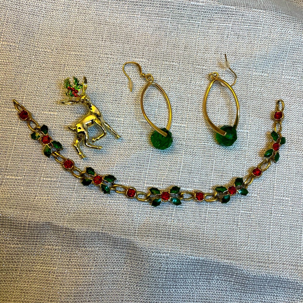 Beautiful Holiday Bracelet, Earrings and Reindeer Brooch set